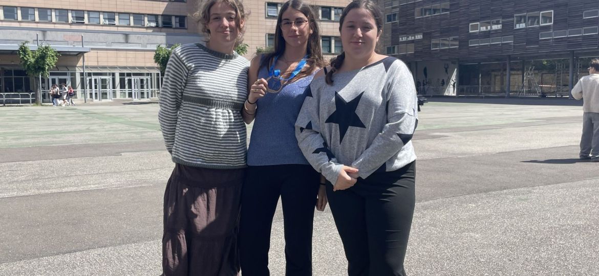 Anabelle Grimard, Francesca Santos Romao, lauréates de la 2e place des 16-18 ans