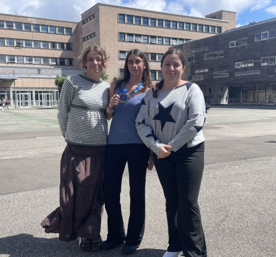 Anabelle Grimard, Francesca Santos Romao, lauréates de la 2e place des 16-18 ans